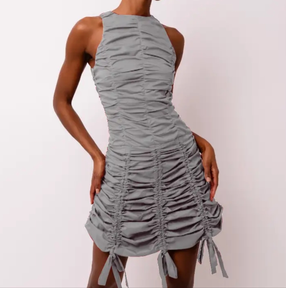 CLEARANCE NWT AMY LYNN Brand Ruched Gray Sleeveless Dress